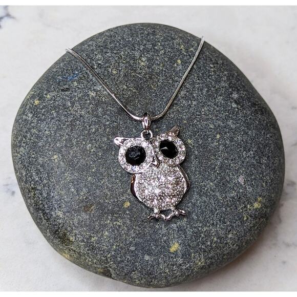 Large Owl Necklace White Gold Plated Pendant with Crystals - Picture 1 of 9